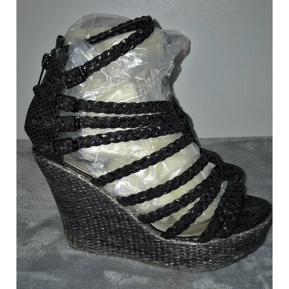 Yellow Box Buttercup Womens Strappy Wedge Dressy Sandal Size 7 Black With Box
